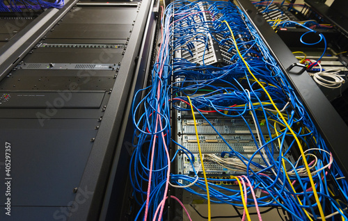 Computer network server