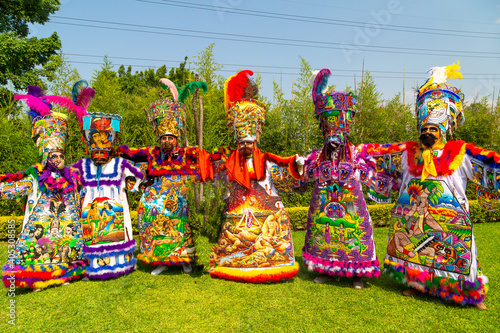 CARNABAL MORELOS ,CHINELOS,TRAJES TIPICOS CHINELOS,FIESTA PRIMABERA,TRAJES REJIONAL,FOLCLOR , TRADICION ,TRAJES YAUTEPEC,