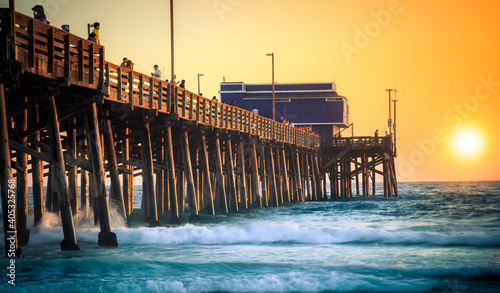 Quadro su tela Sunset Under the Pier, Newport Beach, California