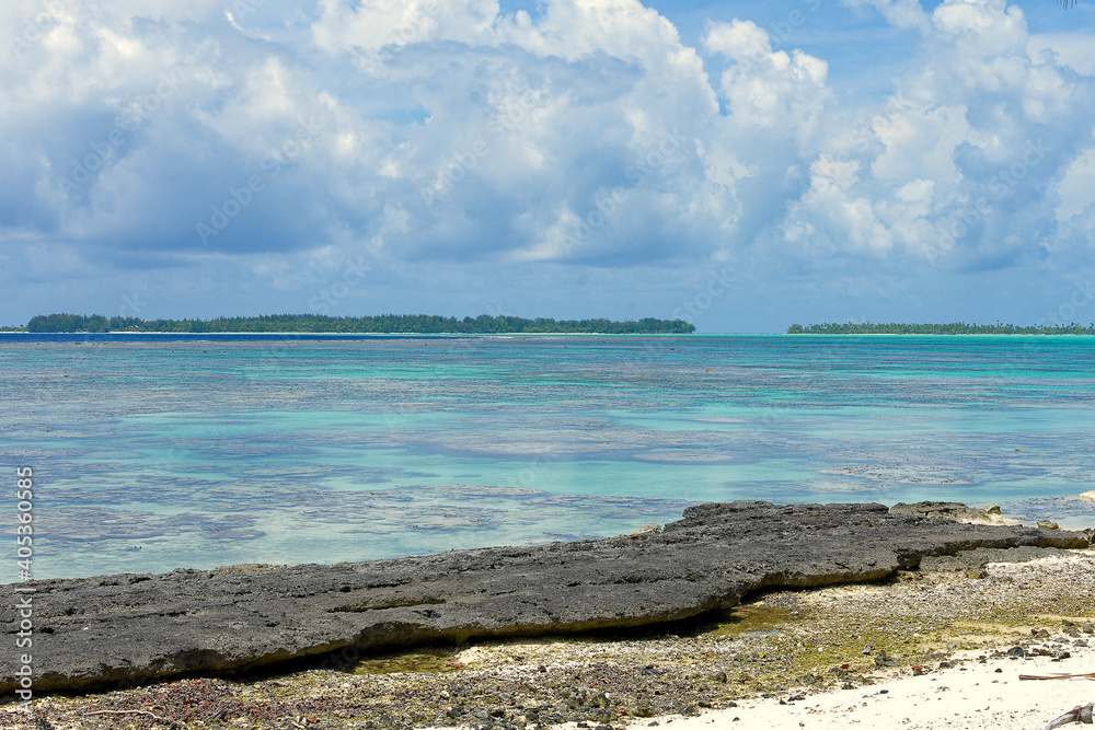 lagon de l'atoll de Tetiroa en polynesie francaise lagon de l'atoll de Tetiroa en polynesie francaise