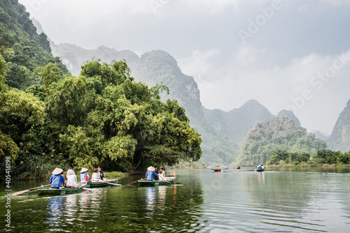 Ninh Binh Vietnam © Izedin