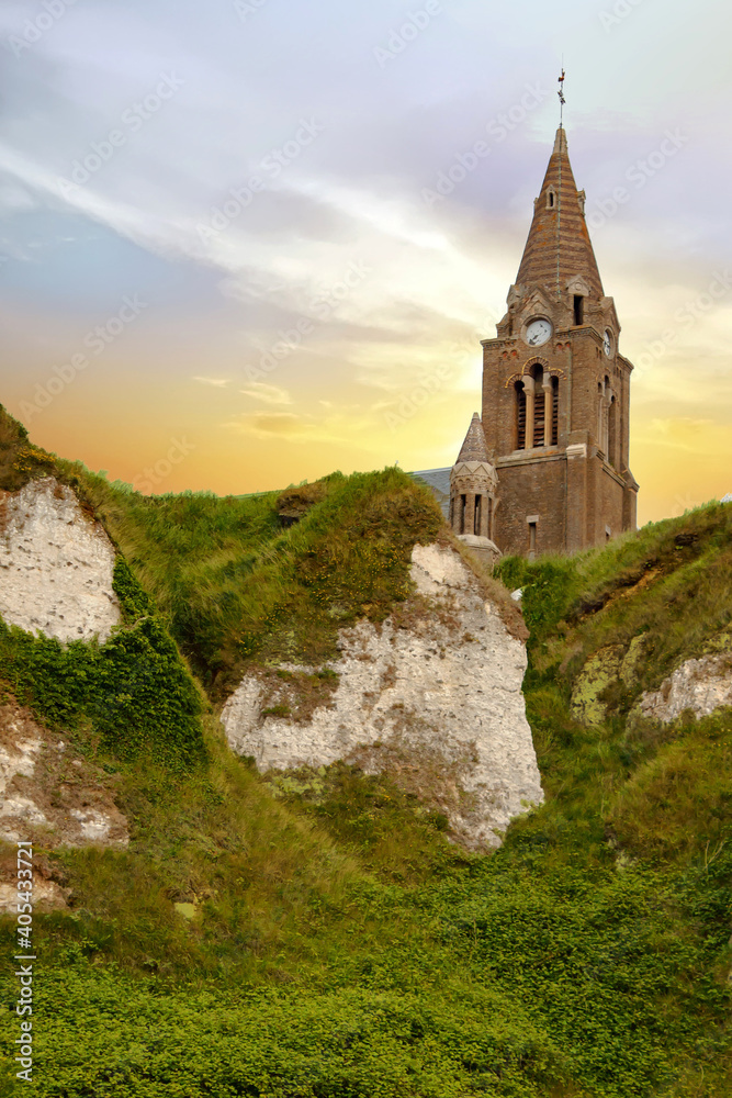 Dieppe, Eglise Notre-Dame de bon-secours sous lever de soleil, Seine -maritime, Normandie	