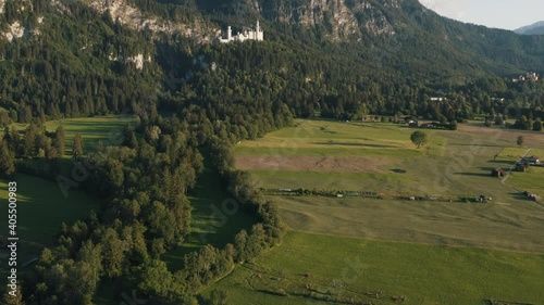 château perché dans la motagne photo