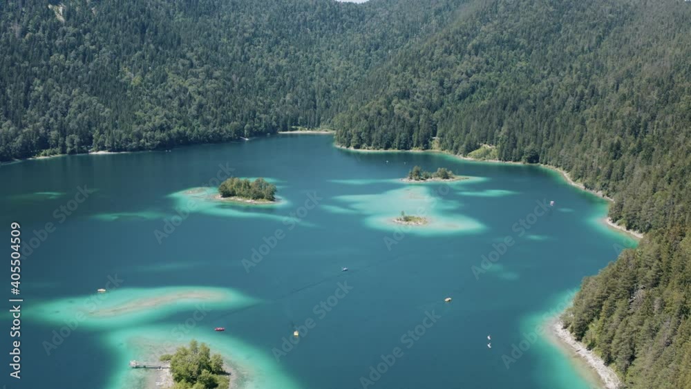 Vol au dessus d'un lac