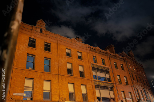 Canvas Print old building in the night