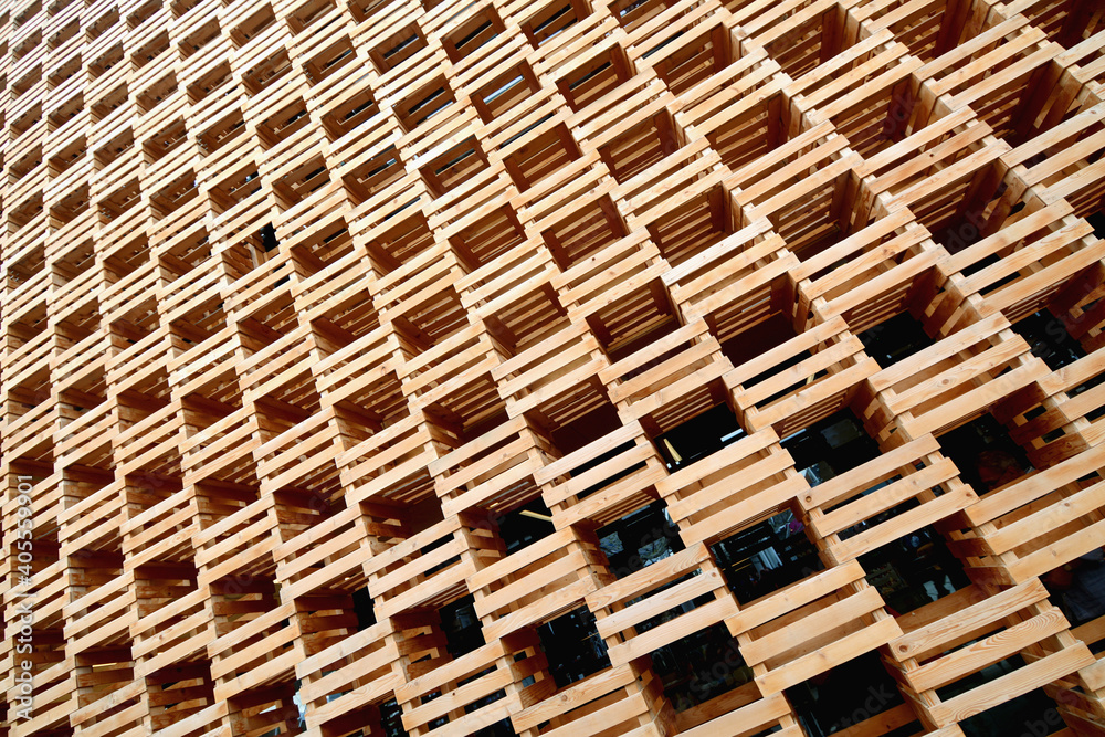 construction made with wooden boxes with an iterative perspective.
construction made with wooden boxes with an iterative perspective.