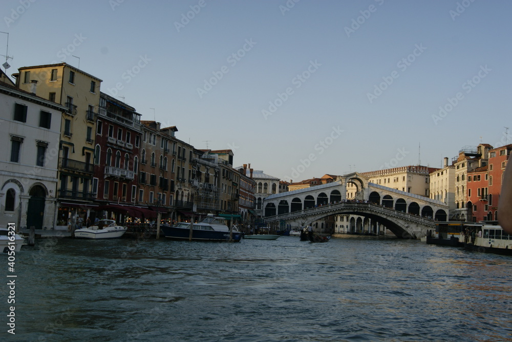 Obraz premium Paseando por los canales de Venecia