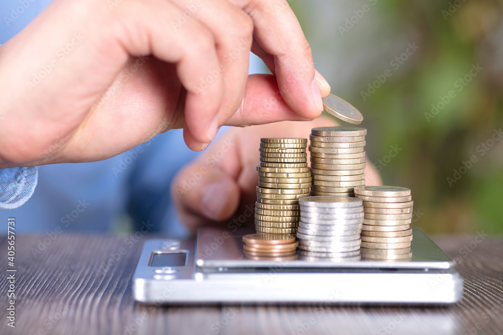 Weigh the weight concept of euro coins