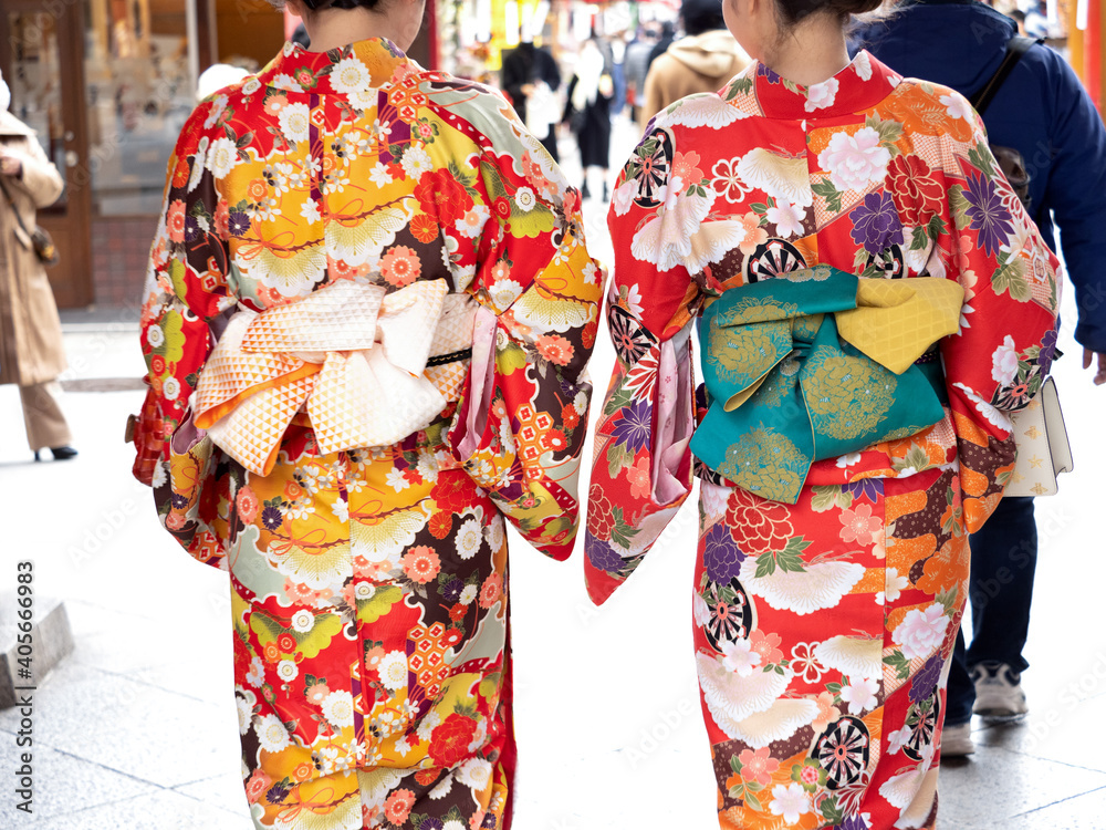 Naklejka premium 着物姿の女性