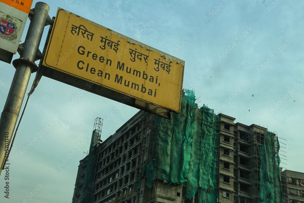 streets of mumbai