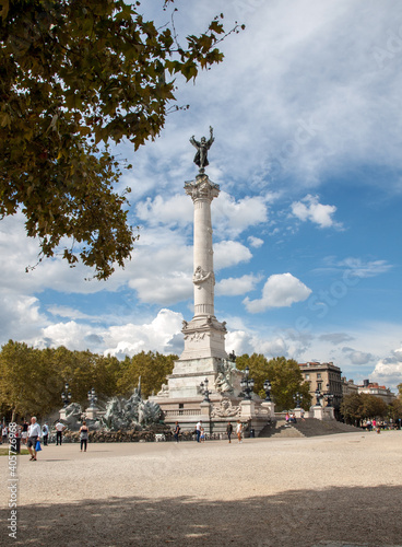  Bordeaux, France - September 9, 2018: Esplanade des Quinconces, fontain of the Monument aux Girondins in Bordeaux. France