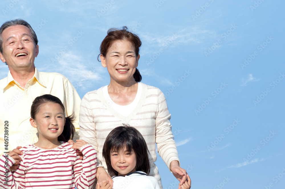 笑顔の孫とシニア夫婦 笑顔の孫とシニア夫婦
