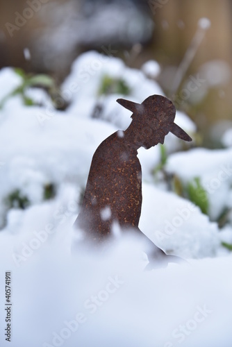 garden in snow