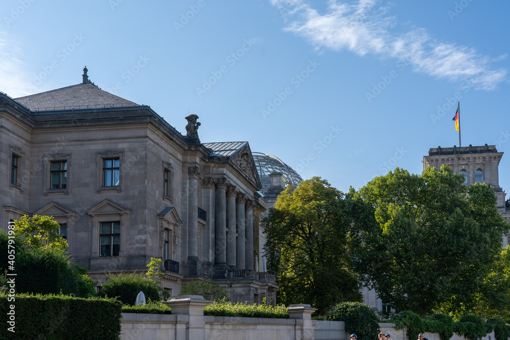 Berlin Bundestag Bode Museum Museumsinsel Berliner Dom Schiffbauerdam Spree Deutschland