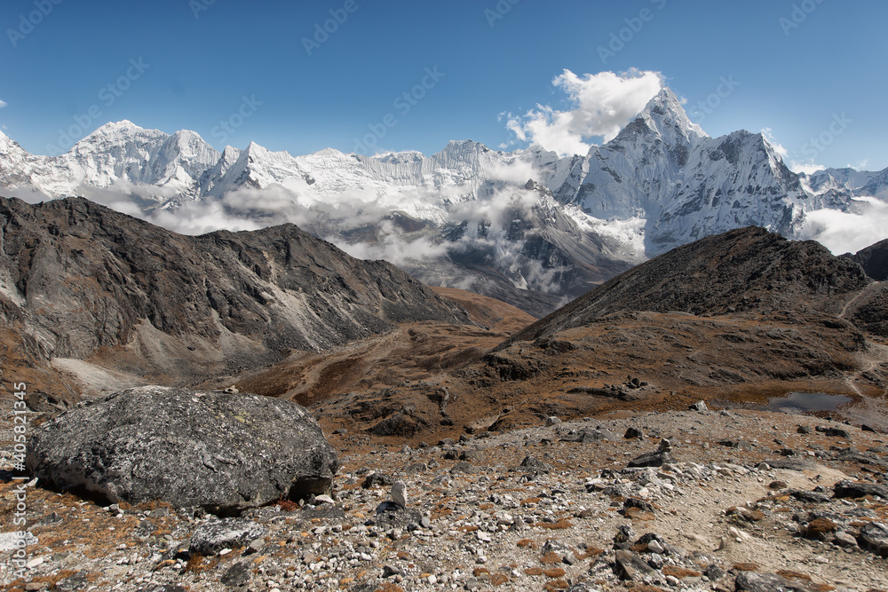 Everest trekking nepal