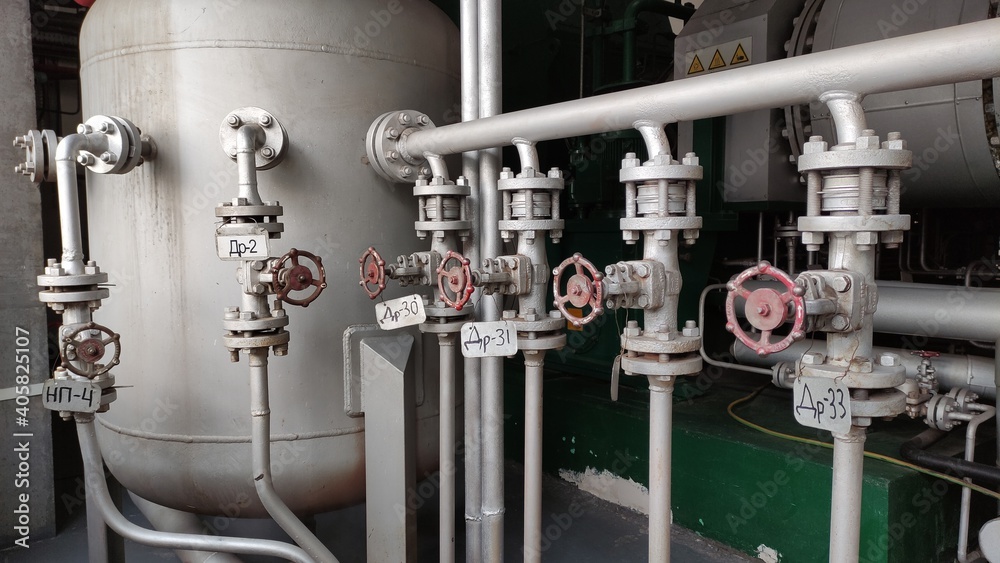Pipelines and fittings of thermal equipment. High pressure steam lines ...