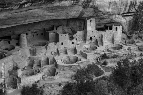 фотографія old historic indian tribal village in the rocks called white house ruins of the