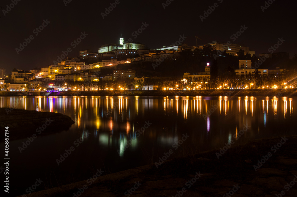 Cidade de Coimbra de noite