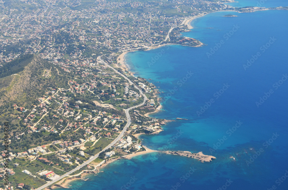 Vista aérea sobre a costa da Grécia