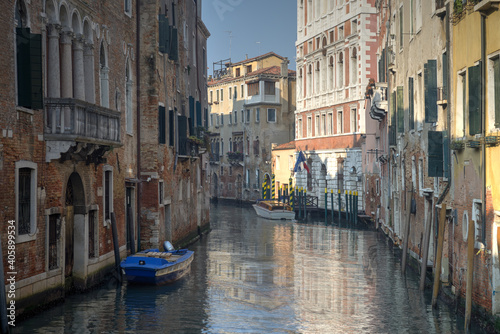 Rinconcito de un canal de Venezia  Venice  Venecia