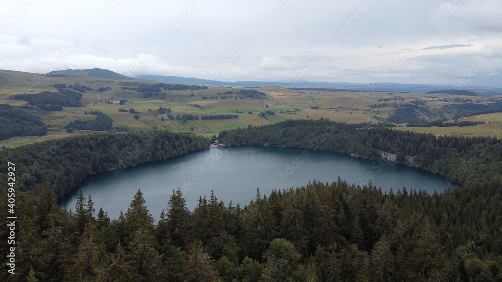lacs et volcans d'Auvergne autour du puy de Sancy
