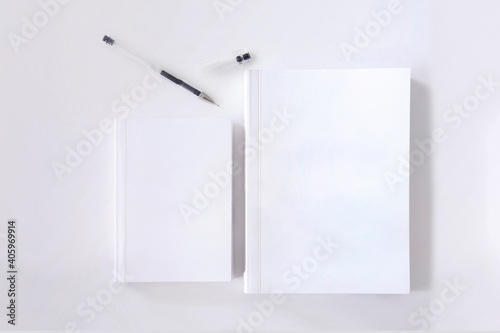 papel, bolígrafo, bloc, en blanco, aislada, anotar, blanco, despacho, hoja, mensaje, bloc, apuntes