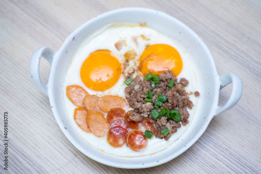 Kai Kata - fried egg in pan with topping