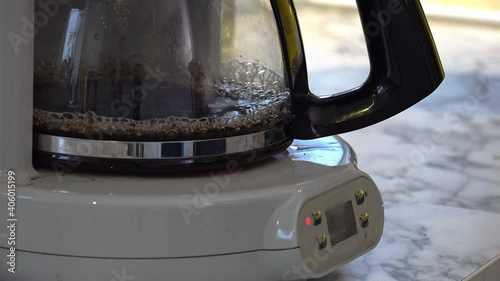 Using a filter coffe machine in the morning