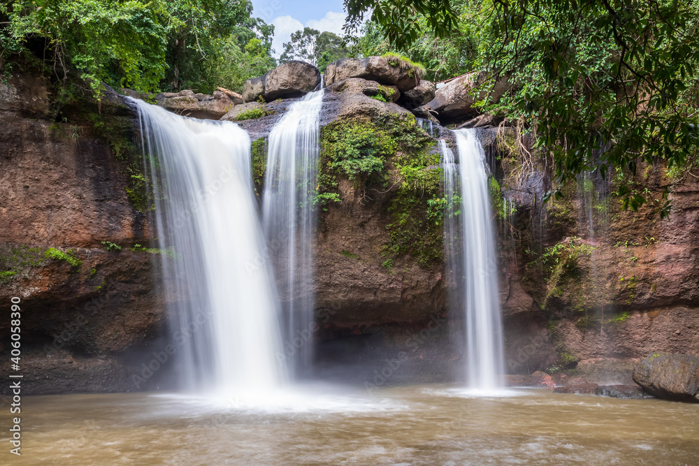 Fototapeta premium Haew Suwat waterfall in forest at Khao Yai National Park, Thailand