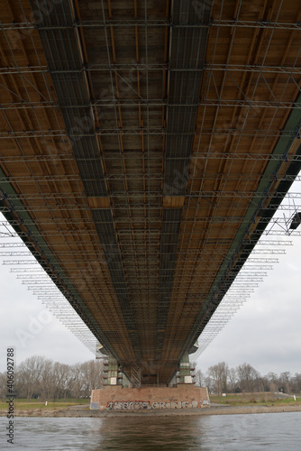 Bridge under construction © Wolfgang