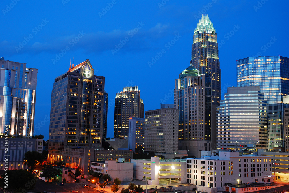 Fototapeta premium The skyline of Charlotte North Carolina at dusk