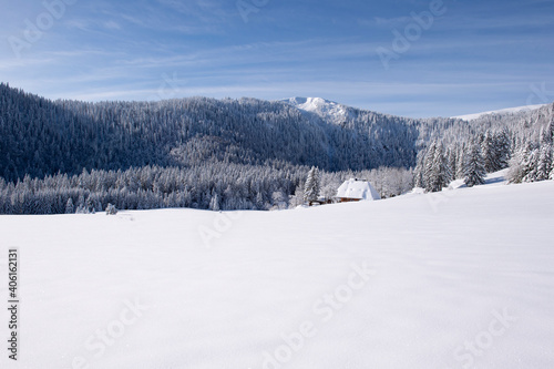 Sehr schöne winterliche Aufnahme vom Raimatihof am Feldberg