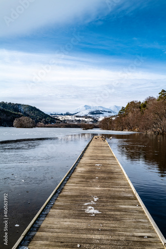 embarcad  re du lac chambon en hiver