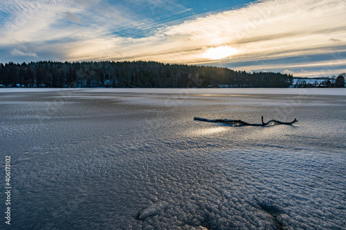 Winter hike around Lake Hosskirch near Koenigseggwald