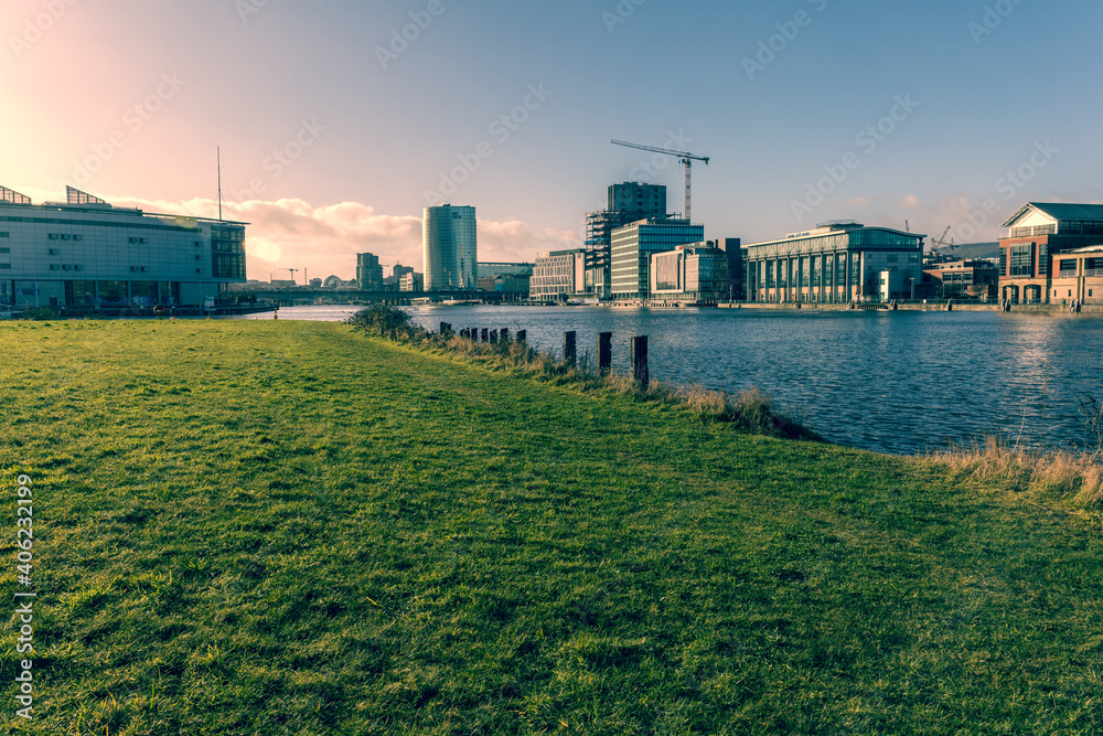 Obraz premium sunset over the river