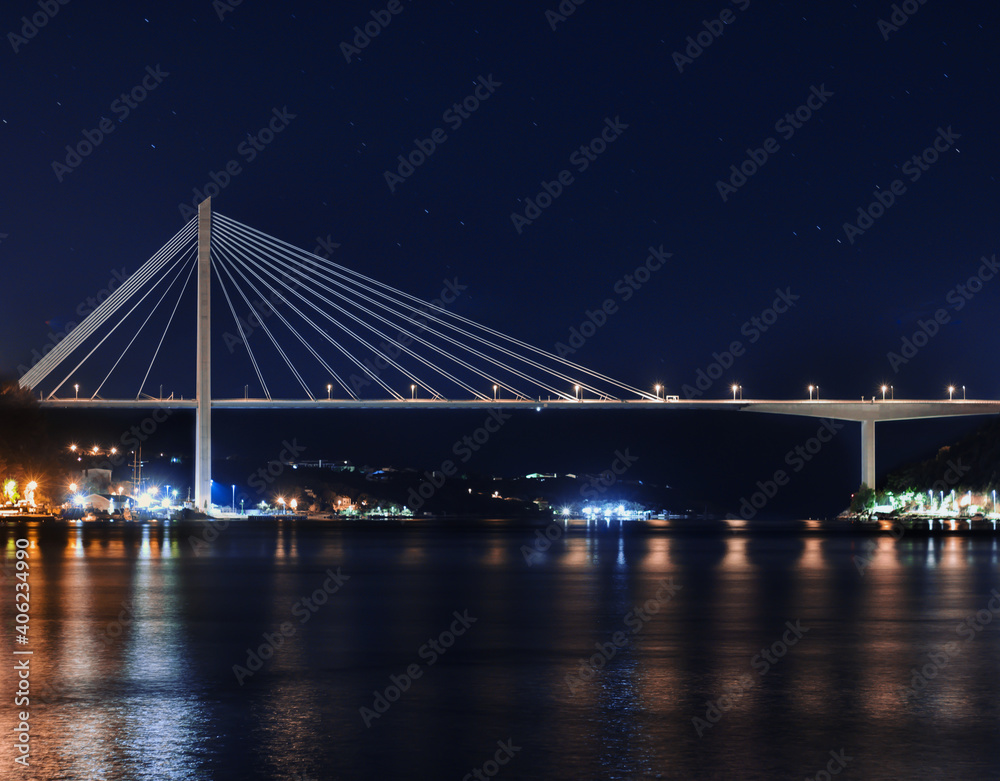 Fototapeta premium Dubrovnik Bridge by night, Adriatic Sea reflection