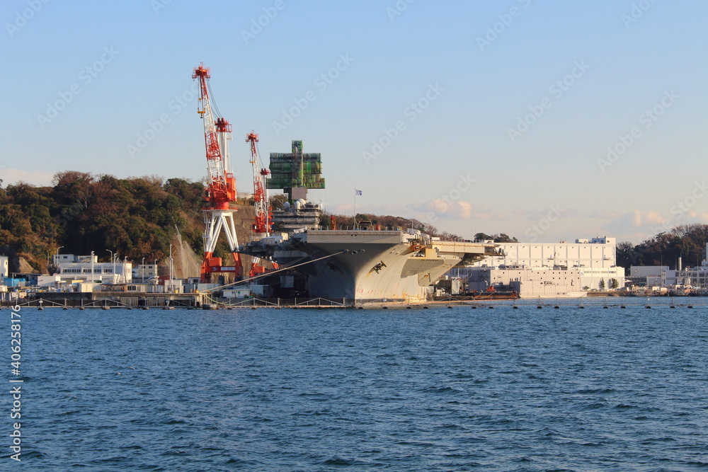 ニミッツ級空母 ロナルドレーガン 横須賀港