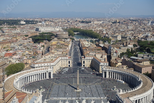 Central square photo taken in the Vatican © 현석 신