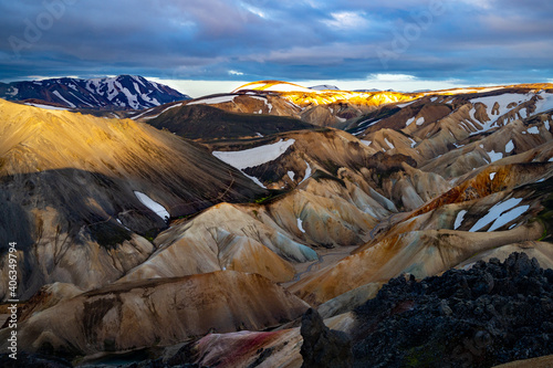 beautiful landmannalaugar scenery 