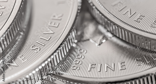 Fotografi Macro of  silver bullion coins