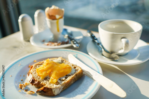 Quadro su tela toast with butter and orange jam