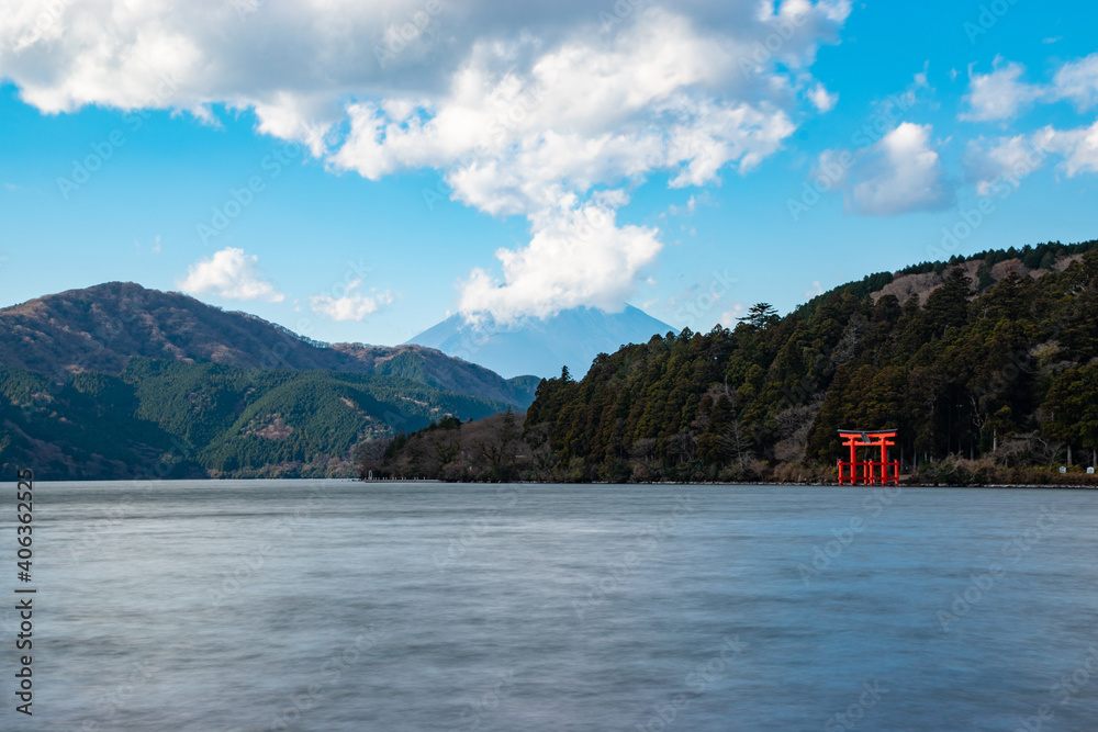 Fototapeta premium lake and mountains