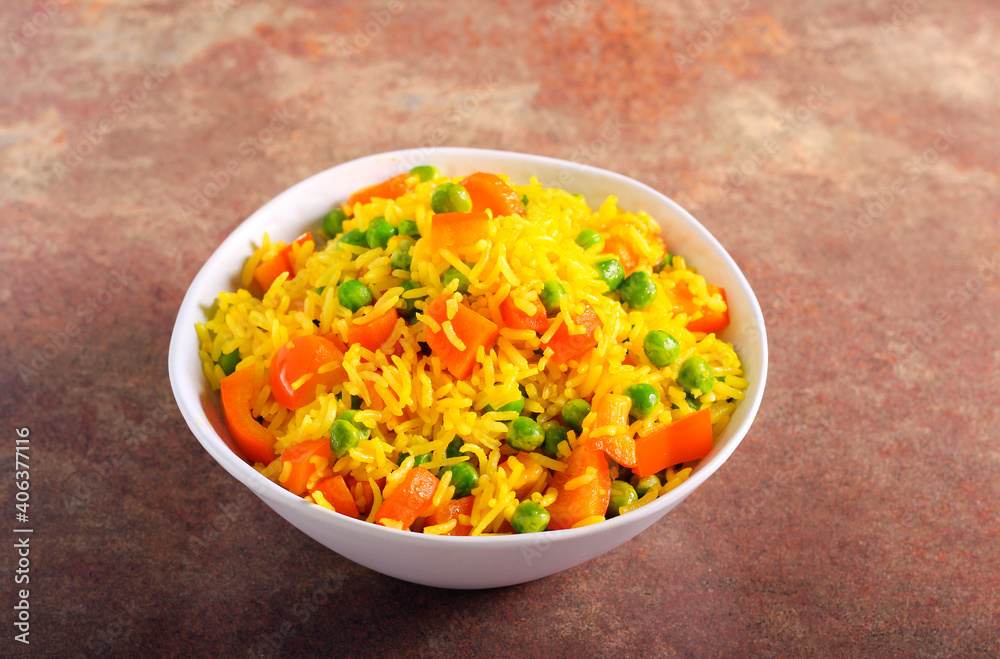 Rice with carrot, pepper and pea