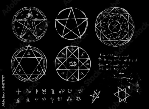 Fotografia Hand drawn Witchcraft magic circle collection