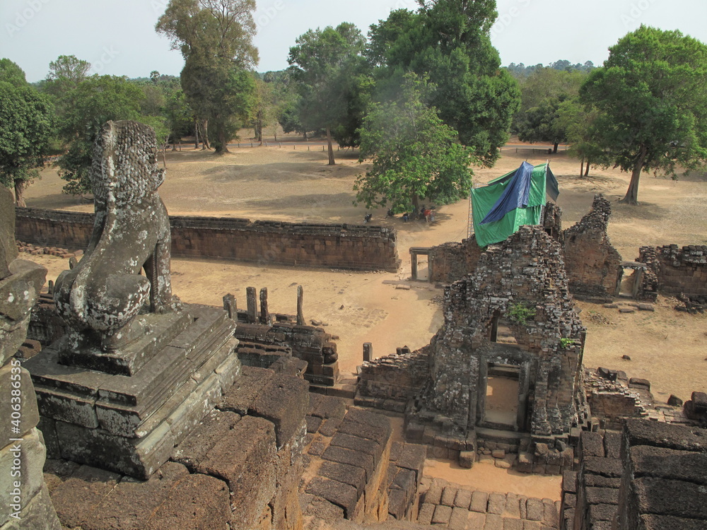 Fototapeta premium ruins of archaeological site