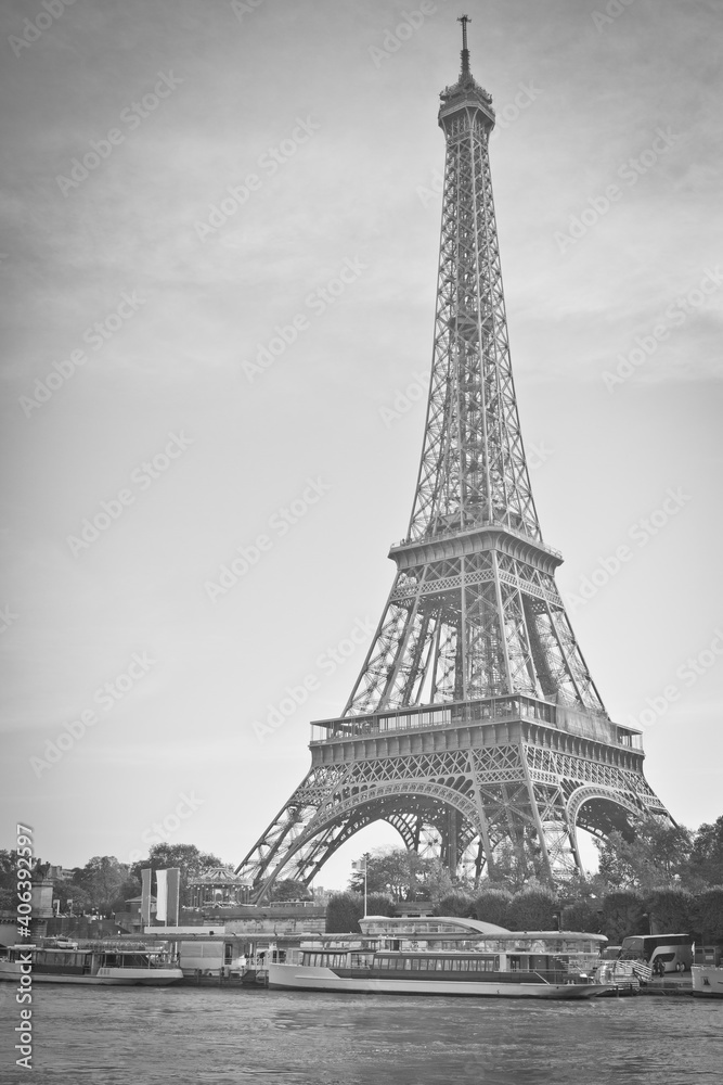 Eiffel tower, black and white image