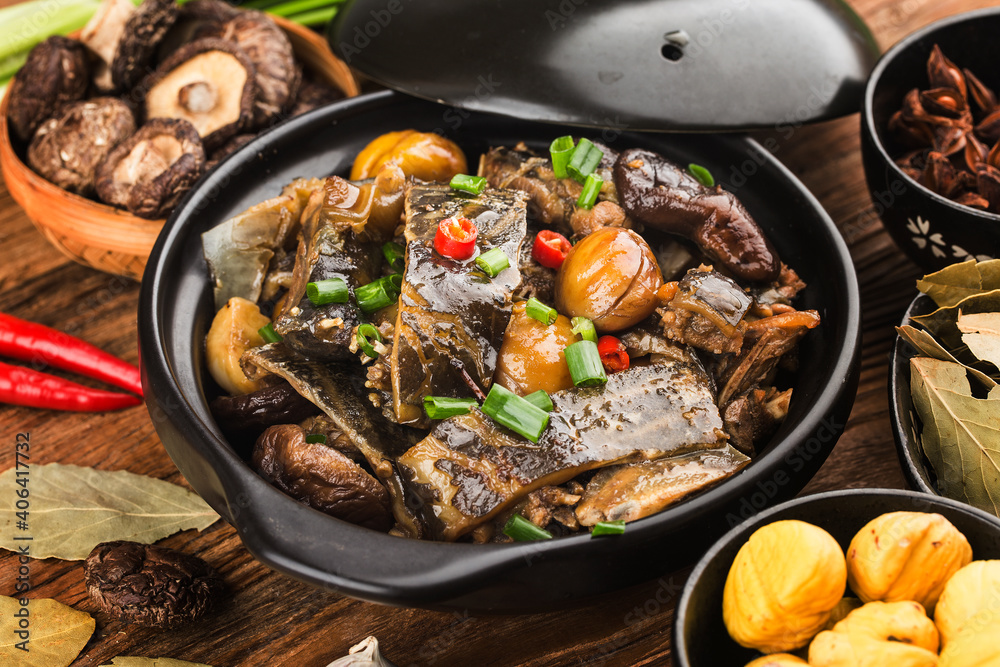 Chinese Cuisine: Braised Chestnut Turtle Chinese Cuisine: Braised Chestnut Turtle