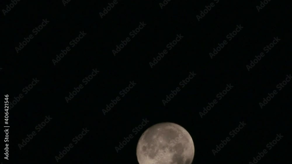 Moon passing thourgh the sky
Moon passing thourgh the sky
