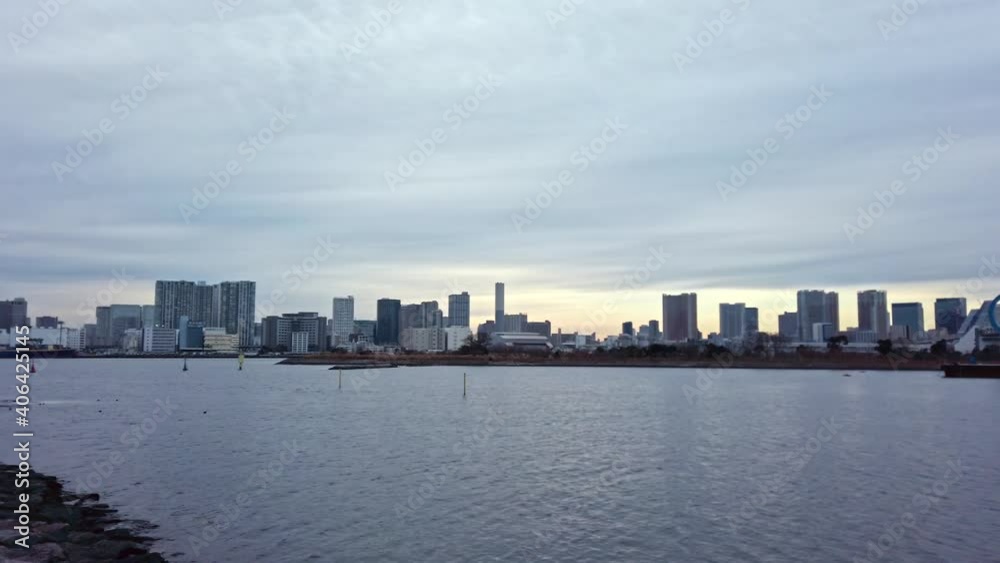 東京都港区台場から見た東京湾の夕景 東京都港区台場から見た東京湾の夕景