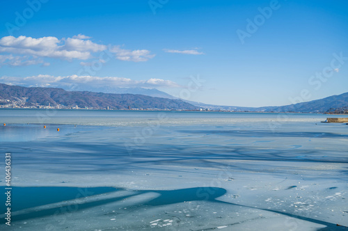 凍結した諏訪湖
